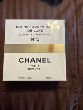 Chanel No. 5 Luxury Bath Powder 5 oz. 142 G New Sealed